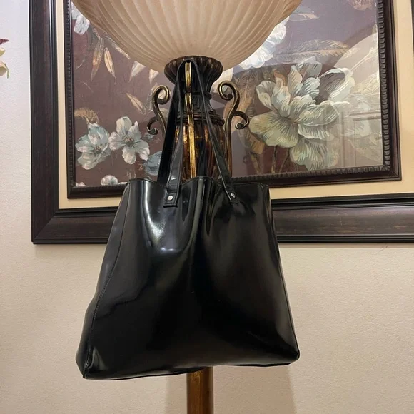 Givenchy Parfums please check all picture of condition - Picture 4 of 17